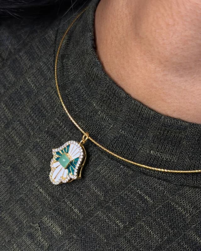 Single Line Kanti with Enamel Pendant