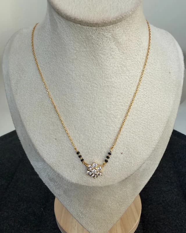 White Stone Flower Black Beads Chain