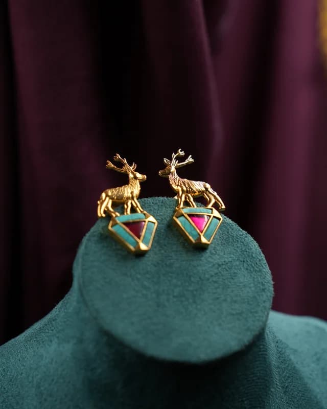 Deer Triangle Sea Green