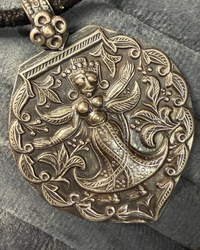 Dancing Lady