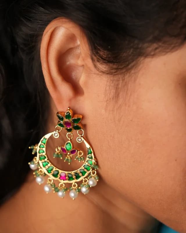 Floral Kundan Chandbalis
