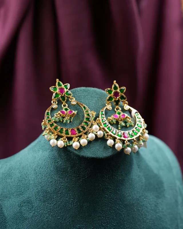 Floral Kundan Chandbalis