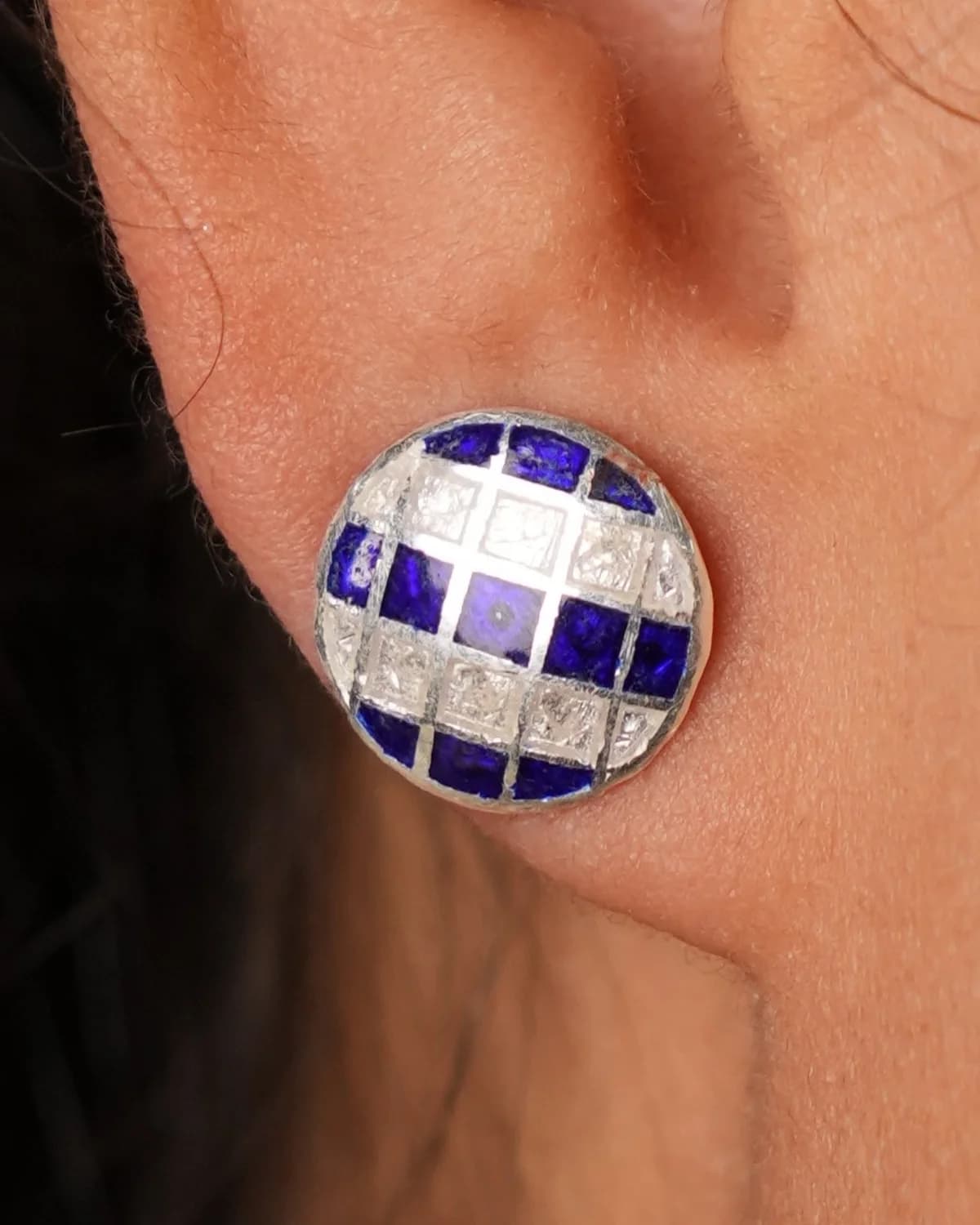 Ch Blue And White Square Stud