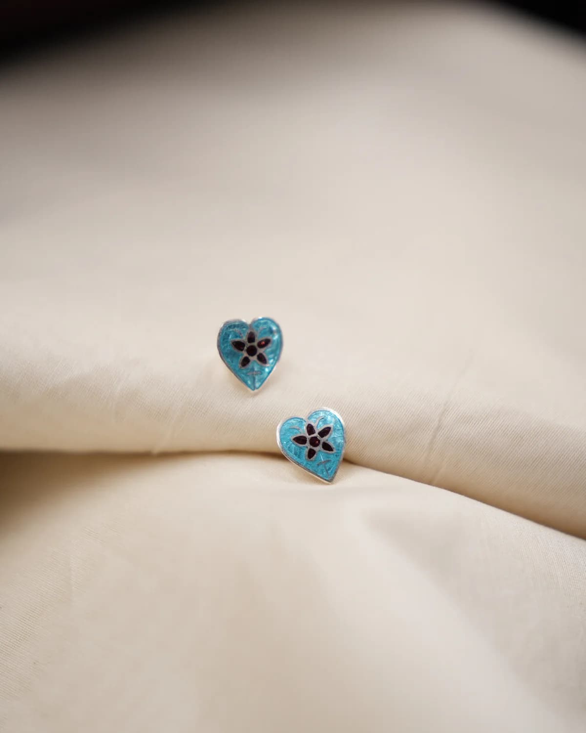 Ht Blue Heart With Brown Star