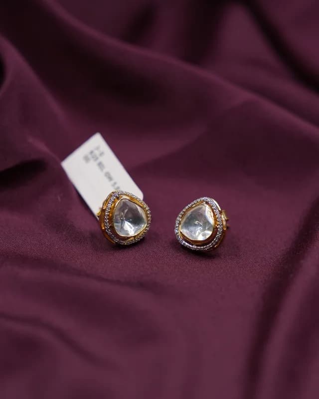 Drop Moissanite